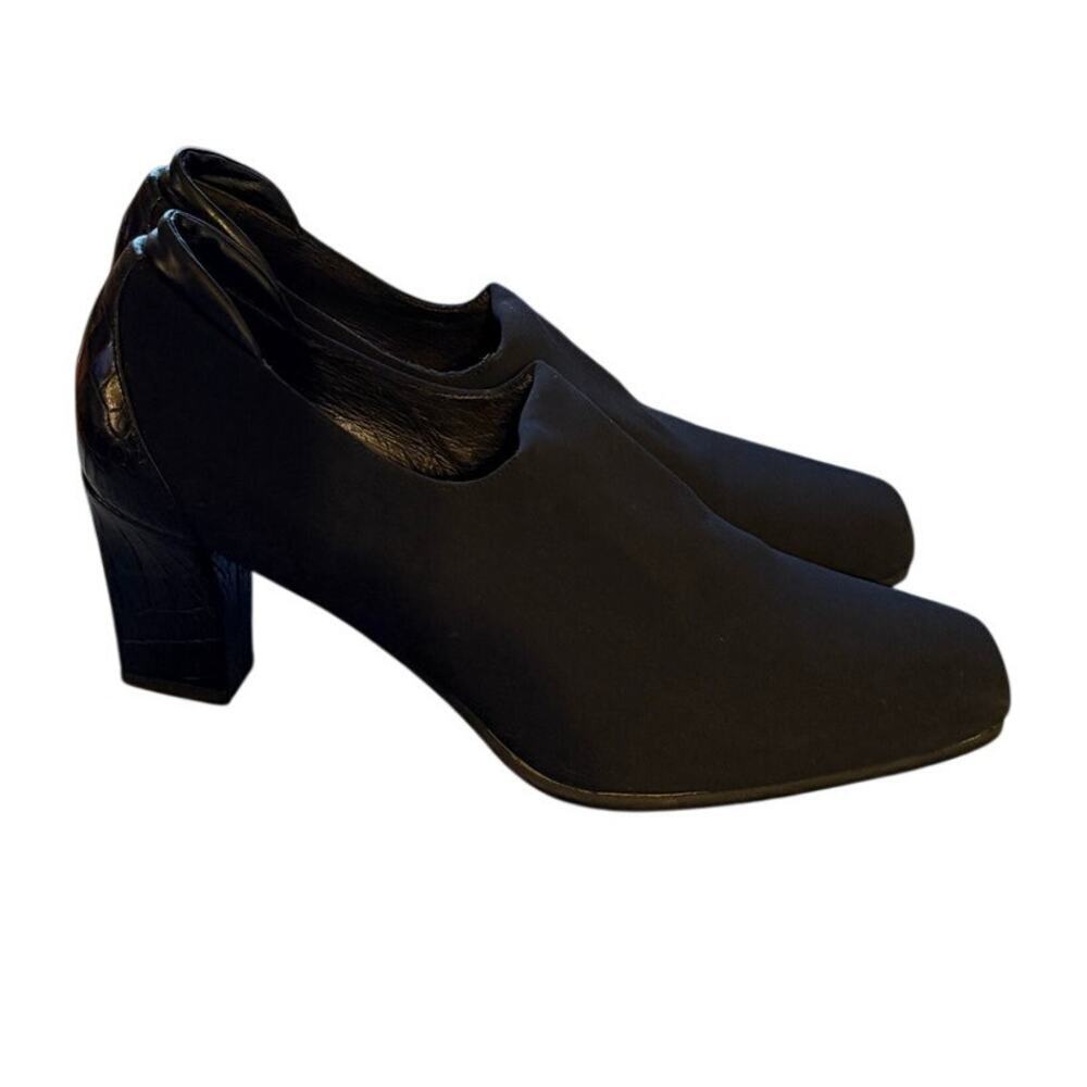 Donald J Pliner Black Stretch Heels Italy Slip On Square Toe Size 9.5M